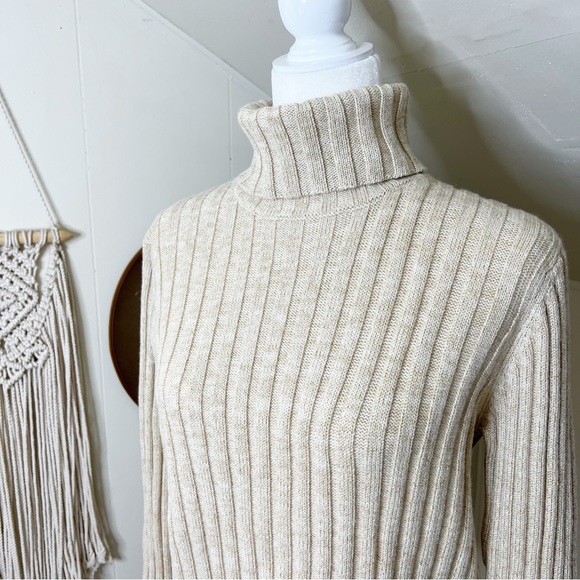 Vintage Ann Taylor Cream/gold turtleneck Italian merino wool sweater XL - Picture 2 of 6